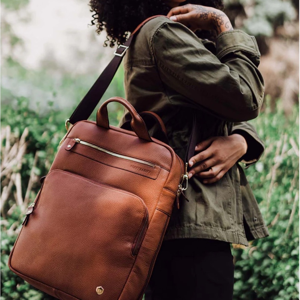 Poppy barley backpack (convertible) hazelnut leather. Like new